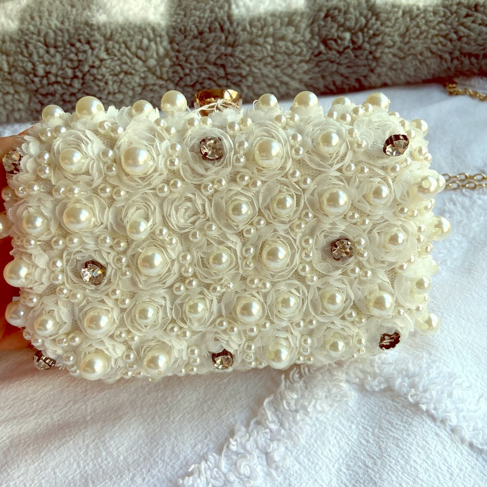 White pearl handbag purse